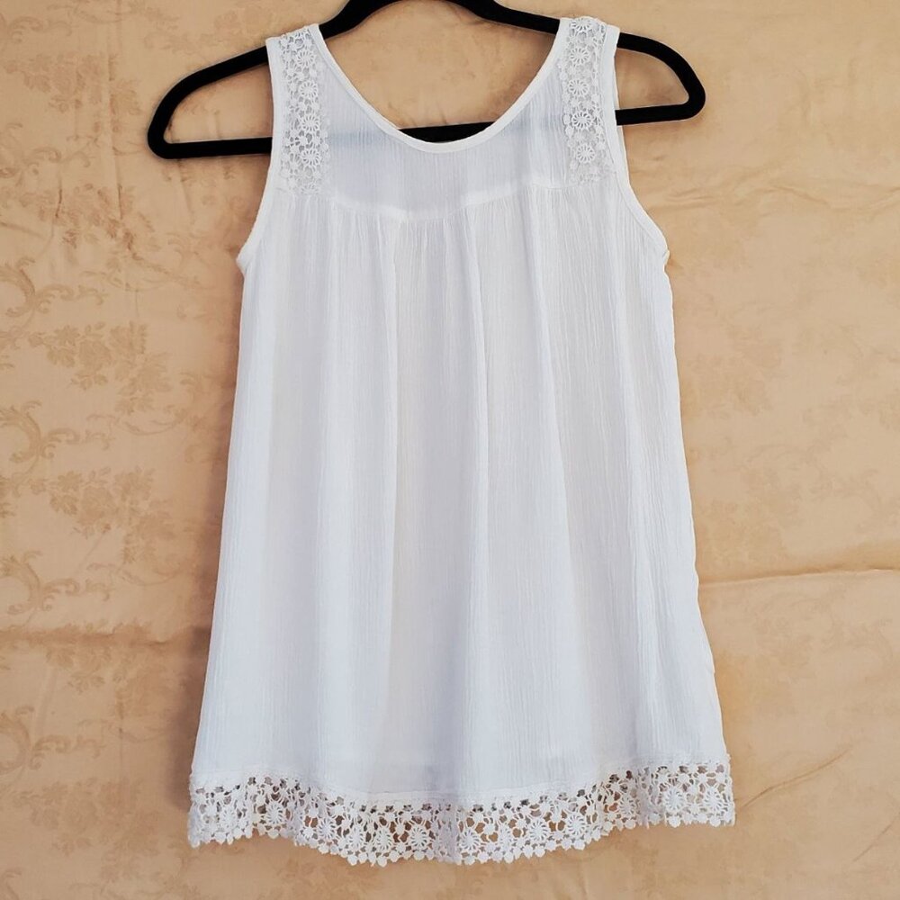 Mossimo Supply Co Tan Sleeveless Blouse. Size S